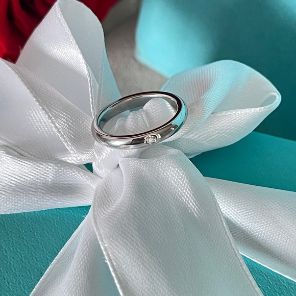 Tiffany & Co. Elsa Peretti Band Ring in Platinum One Diamond size 5 $1600 - Picture 5 of 14